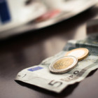 Euros liegen auf dem Tisch