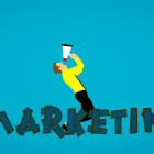 Illustration: Mann mit Megaphon über Marketing-Buchstaben