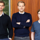 Drei Gründer von Inspora stehen nebeneinander.