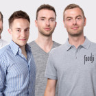 Fünf Mitglieder aus dem Foodji-Team stehen nebeneinander.