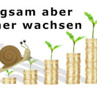 Fünf Geldhaufen, die immer größer werden,stehen nebeneinander. Auf dem ersten ist eine Schnecke abgebildet.