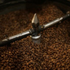 Mühle, die Kaffee mahlt.