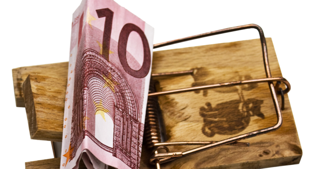 Ein 10-Euro-Schein in einer Mausefalle
