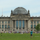 Frontansicht des Bundestags in Berlin