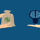 Zwei Hände auf der linken Seite geben ein Säckchen mit Dollar. Eine Hand auf der linken Seite hält eine Glühbirne in Form eines Gehirns.