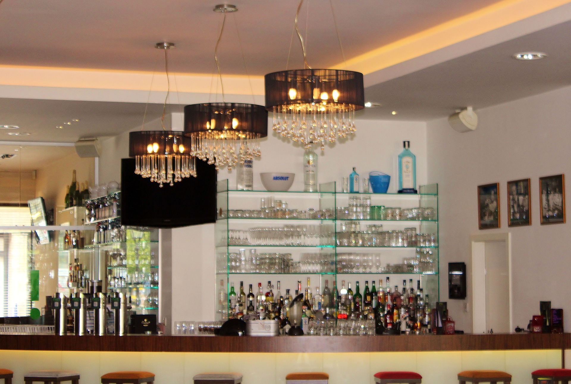 bar 888055 1920 20250428 202951