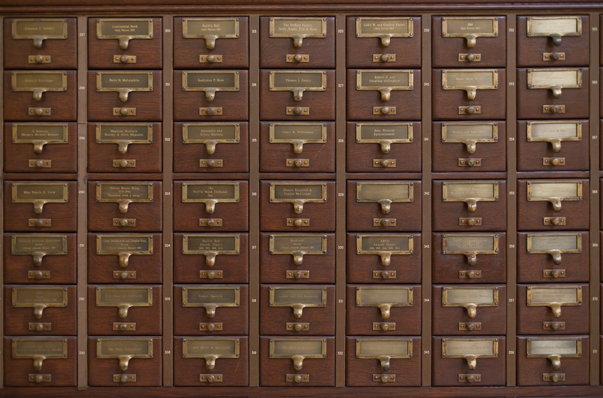 card catalog 194280 1920 20250428 202716