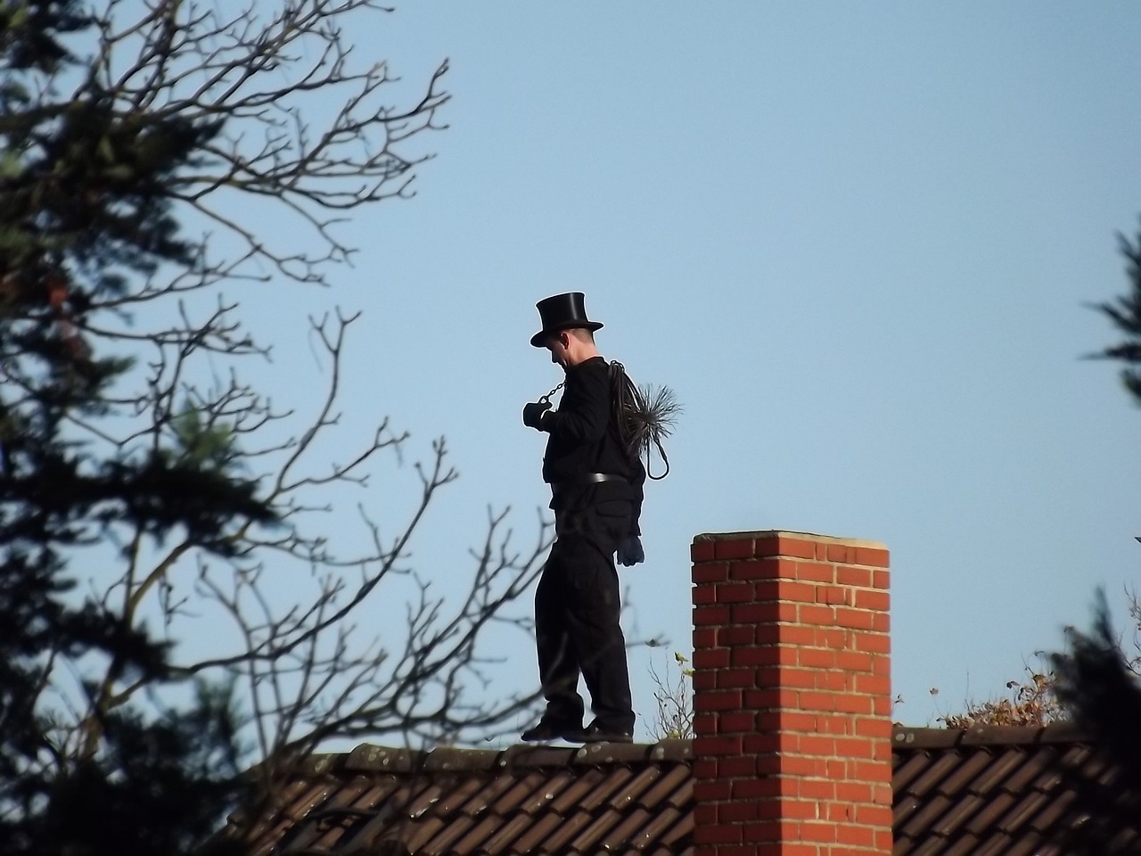 chimney sweeper 647678 1280 20250428 210809