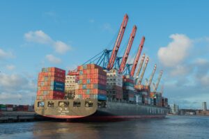 container ship 596083 1920 20250428 202246