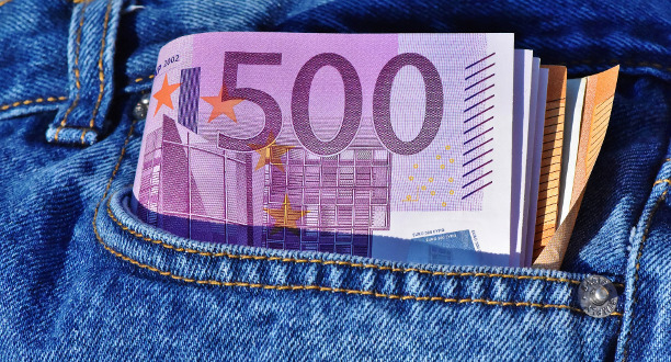 geldscheine hosentasche 612 20250428 203859