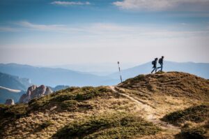 hiking 690479 1280 20250428 202248