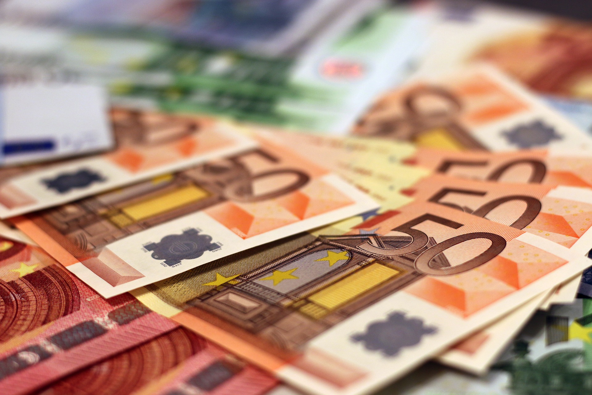 money 1005477 1920 20250428 202334