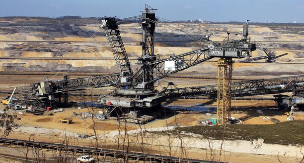 open pit mining 1327116 1920 2 1 20250428 205303