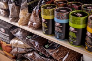 shelf shop 707592 1280 20250428 203010