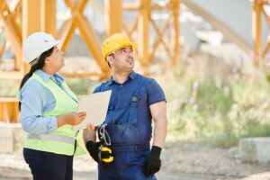 Ingenieur auf der Baustelle.